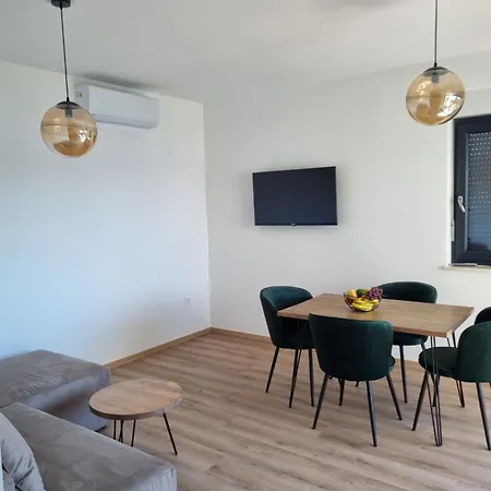 Luxvu * Rogoznica (Sibenik-Knin)